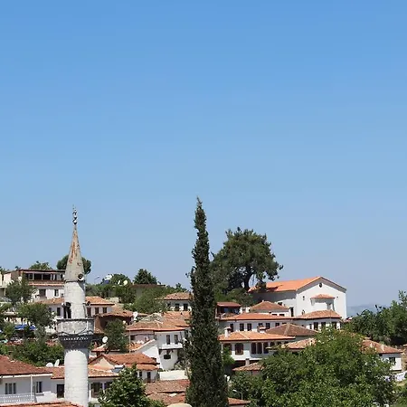 Проживание в семье Sihirbazin Evi *