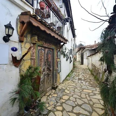 홈스테이 Sihirbazin Evi *